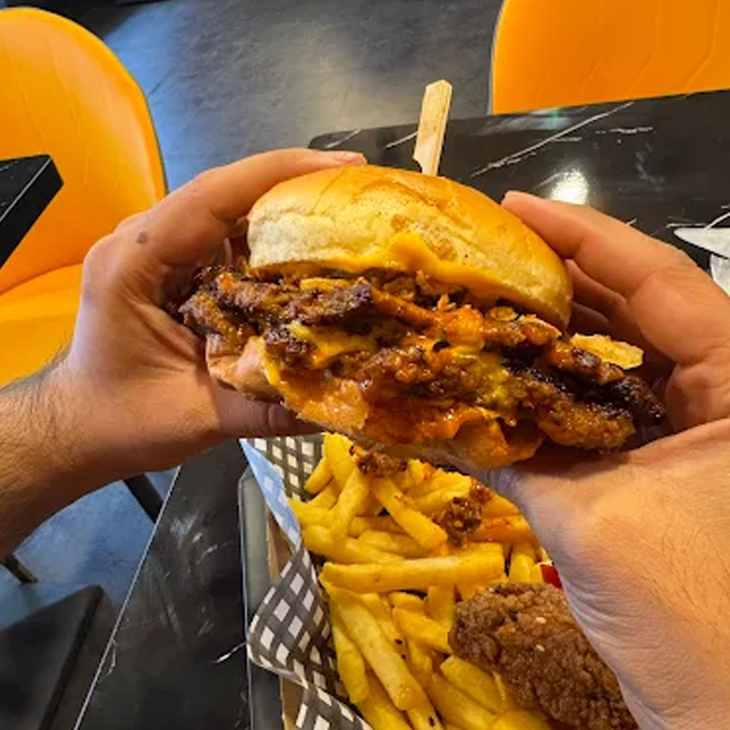 Chicky’s Glasgow Hot & Sweet Double Smashed Burger